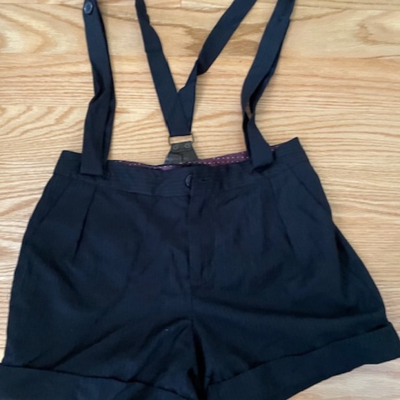 Pinstripe suspender shorts - Picture 1 of 3